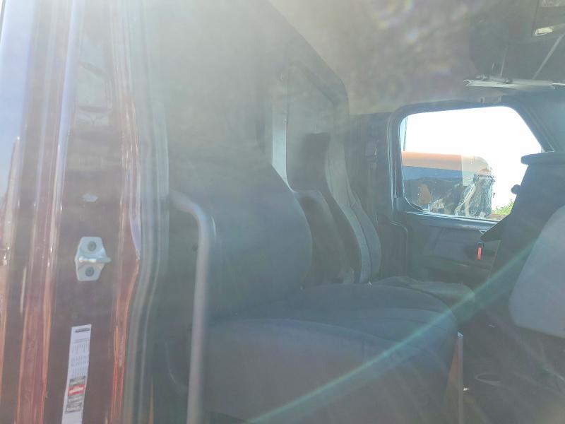 2018 Freightliner Cascadia VIN 3AKJHTDV3JSJK1414 COPART salvage auction — FRONT END, IN - CERT OF TITLE-SALVAGE TITLE, sold $7,700 on 2026-08-13 (photo 5)