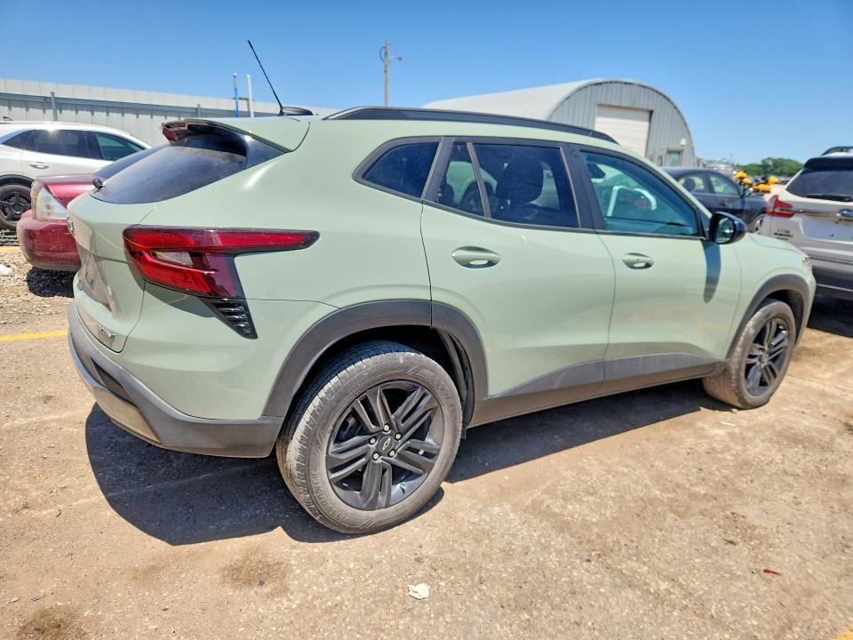2025 Chevrolet VIN KL77LKEP5SC087495 COPART salvage auction — HAIL, Ks - Cert Of Title-Salvage, sold $11,000 on 2026-07-15 (photo 3)
