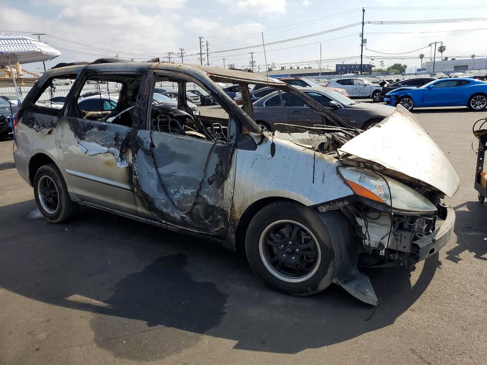 2007 Toyota Sienna VIN 5TDZK23C27S054894 COPART salvage auction — BURN, CA - SALVAGE CERTIFICATE, sold $250 on 2026-07-20 (photo 4)