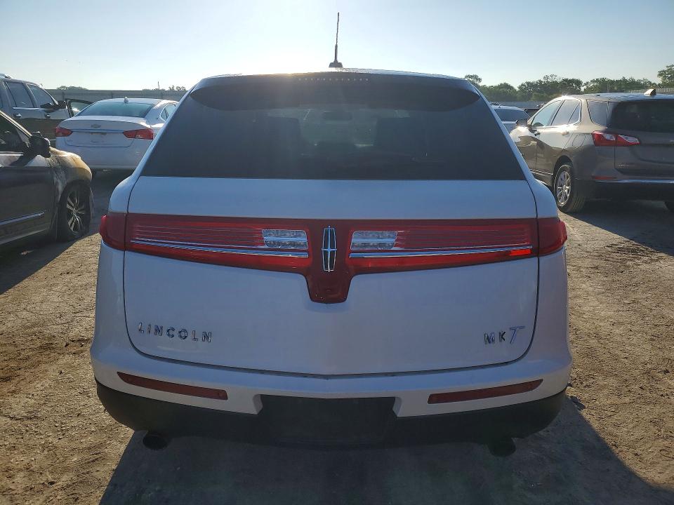2019 Lincoln Mkt VIN 2LMHJ5AT1KBL01965 COPART salvage auction — HAIL, Ks - Cert Of Title-Salvage, sold $2,550 on 2026-07-22 (photo 6)