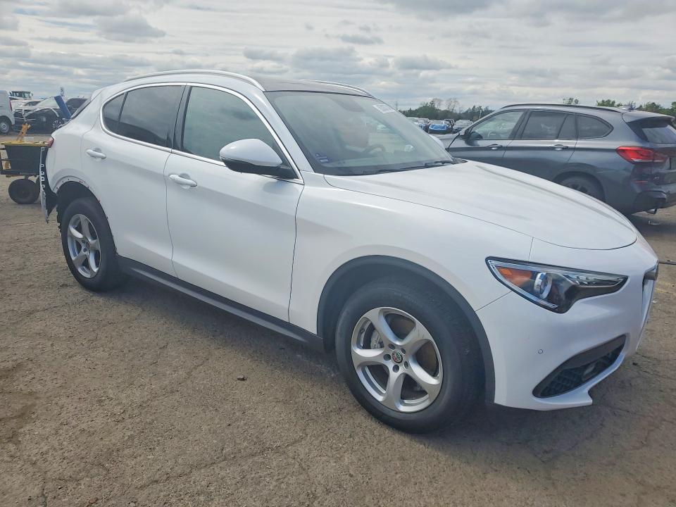 2019 Alfa romeo Stelvio VIN ZASPAKAN6K7C33125 COPART salvage auction — REAR END, PA - CERTIFICATE OF SALVAGE, sold $5,100 on 2026-07-07 (photo 4)