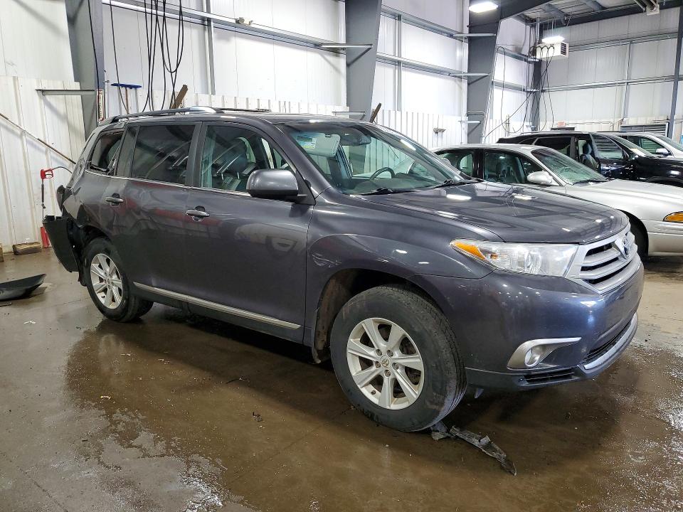 2013 Toyota VIN 5TDBK3EH7DS182401 COPART salvage auction — REAR END, Mn - Cert Of Title-Prior Salvage, sold $1,900 on 2026-07-14 (photo 4)