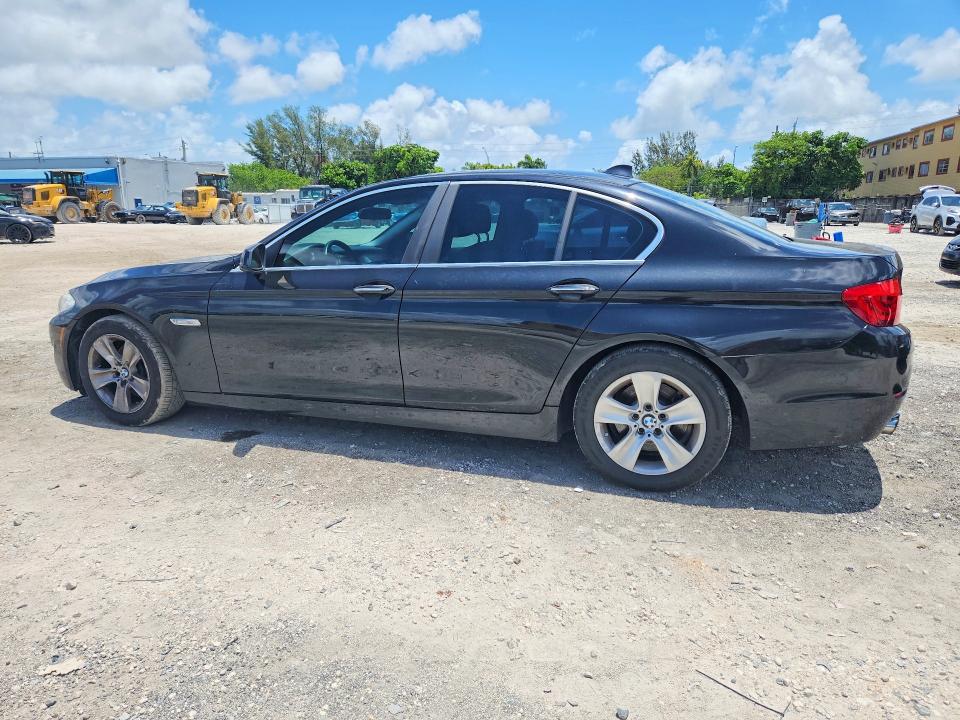 2013 BMW VIN WBAXG5C5XDD229831 COPART salvage auction — MINOR DENT/SCRATCHES, Fl - Certificate Of Title, sold $825 on 2026-07-02 (photo 2)