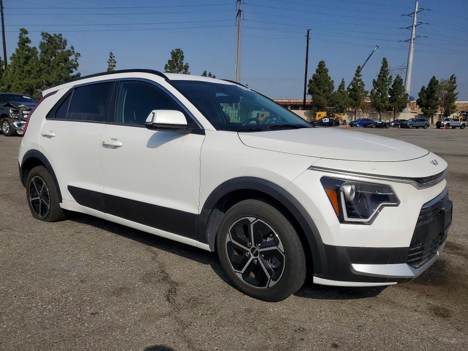2024 Kia VIN KNDCR3LE3R5143584 COPART salvage auction — SIDE, Ca - Salvage Certificate, sold $9,800 on 2026-07-30 (photo 4)