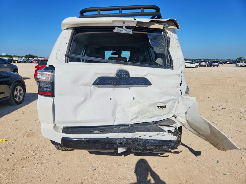 2024 Toyota 4runner VIN JTELU5JR0R6224869 COPART salvage auction — REAR END, Tx - Salvage Vehicle Title, sold $19,000 on 2026-07-30 (photo 6)