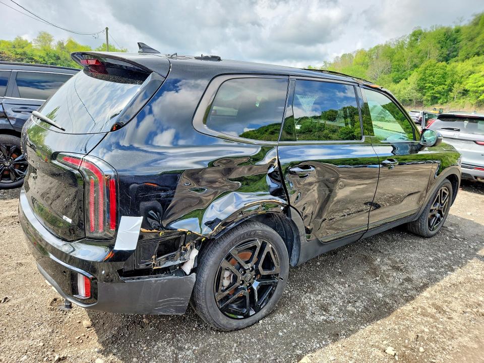 2025 Kia Telluride VIN 5XYP3DGC2SG570236 COPART salvage auction — ROLLOVER, Nj - Cert Of Title-Salvage, sold $11,700 on 2026-07-23 (photo 3)