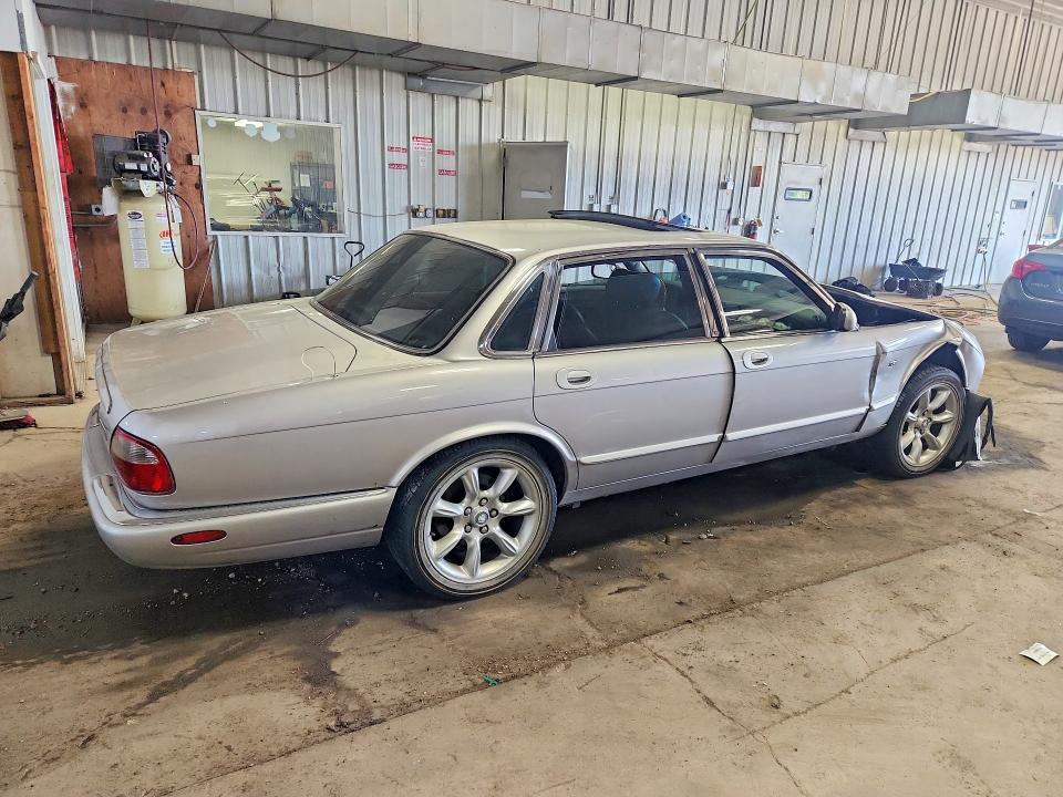 2000 Jaguar Xj series VIN SAJDA15B9YMF18129 COPART salvage auction — FRONT END, Wi - Junked Vehicle Bill Of Sale, sold $675 on 2026-07-06 (photo 3)