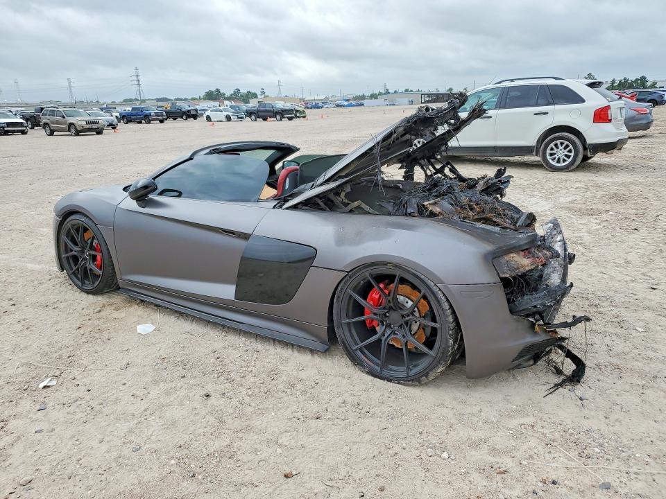 2017 Audi R8 VIN WUAVACFX8H7904676 COPART salvage auction — BURN, Tx - Salvage Vehicle Title, sold $3,800 on 2026-08-14 (photo 2)