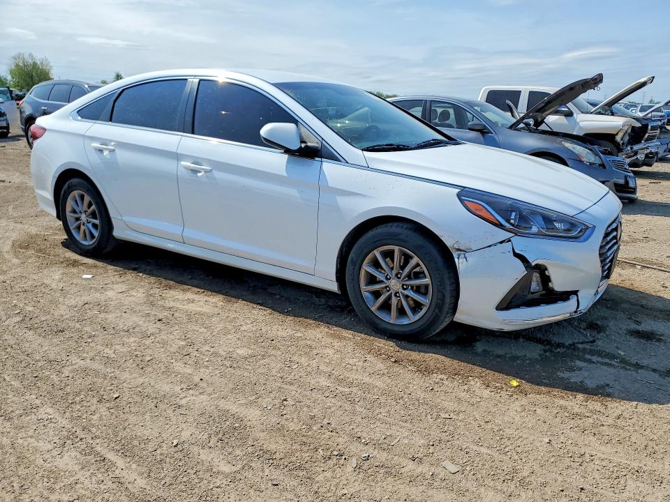 2019 Hyundai Sonata VIN 5NPE24AF7KH802402 COPART salvage auction — VANDALISM, IL - SALVAGE CERTIFICATE, sold $3,850 on 2026-07-09 (photo 4)