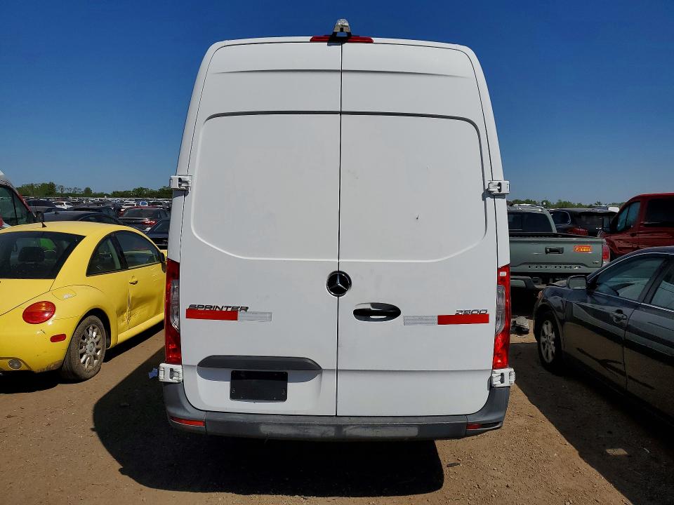2019 Mercedes-benz Sprinter VIN WD4PF1CD1KP156579 COPART salvage auction — MINOR DENT/SCRATCHES, Il - Dealer Only Clean Title (P), sold $10,500 on 2026-07-09 (photo 6)