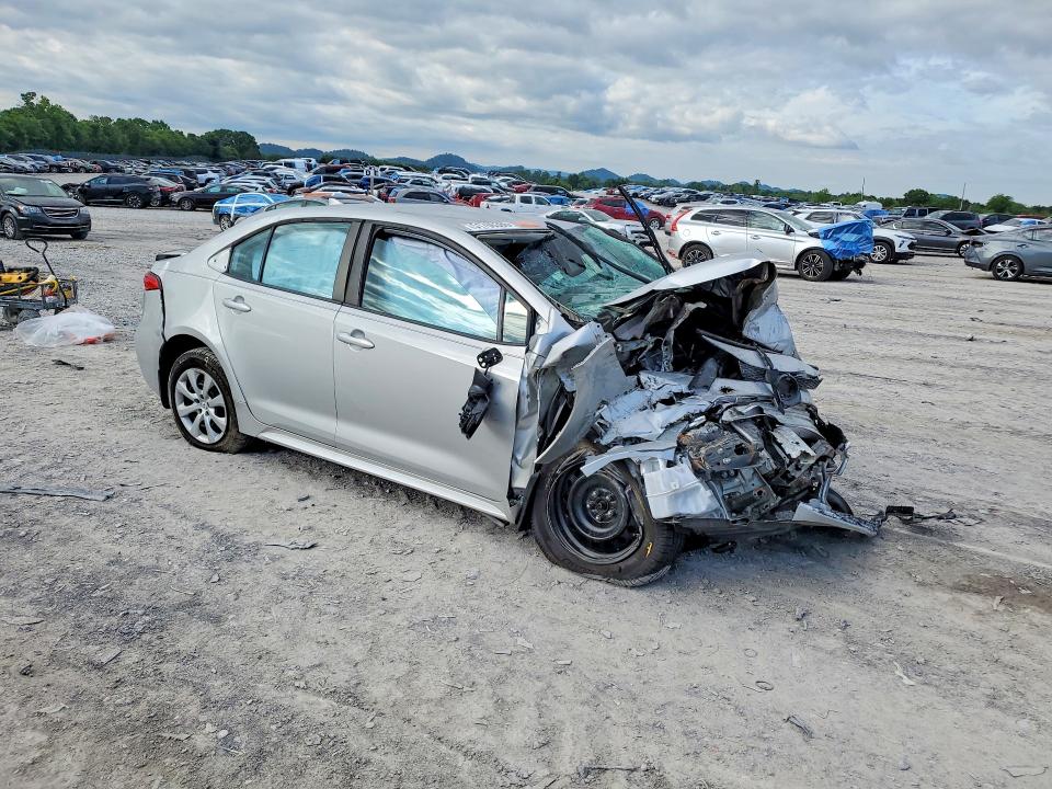2022 Toyota Corolla VIN 5YFEPMAE2NP309758 COPART salvage auction — ALL OVER, Tn - Salvage Certificate, sold $750 on 2026-07-07 (photo 4)