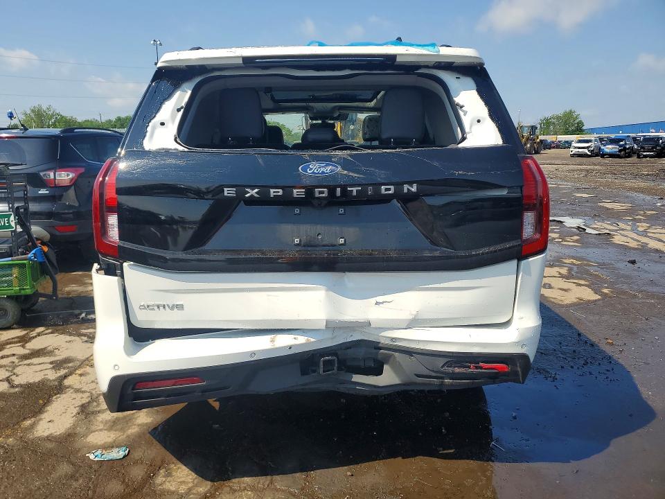 2025 Ford Expedition VIN 1FMJU1J88SEA05001 COPART salvage auction — FRONT END, Mi - Scrap Certificate Of Title, sold $18,000 on 2026-07-31 (photo 6)