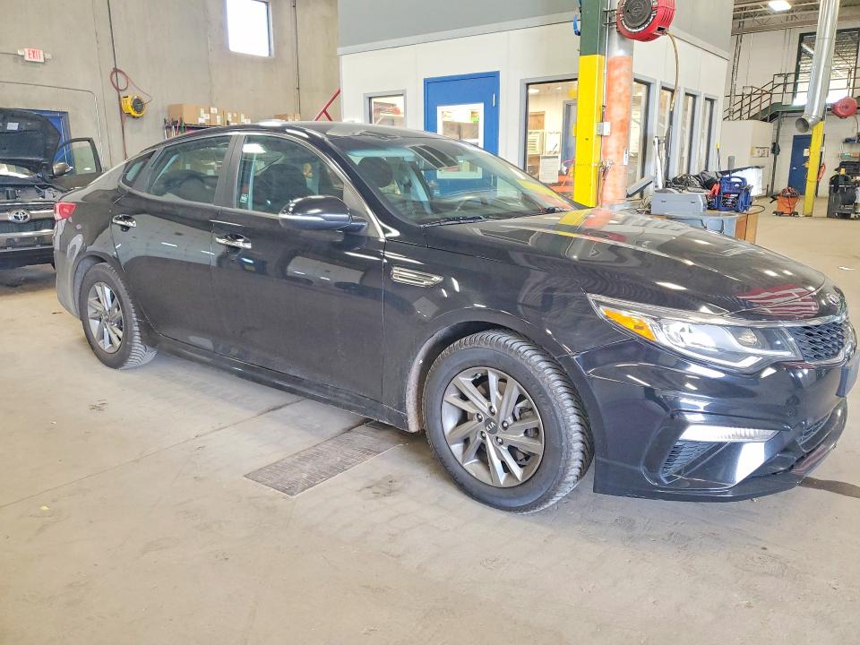 2019 Kia Optima VIN 5XXGT4L3XKG281874 COPART salvage auction — VANDALISM, Mn - Cert Of Title-Salvage, sold $3,550 on 2026-07-16 (photo 4)