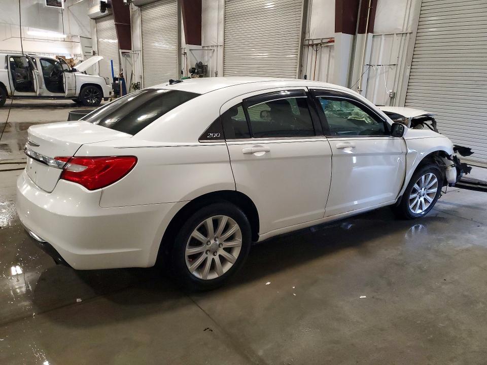 2014 Chrysler 200 VIN 1C3CCBBB6EN112007 COPART salvage auction — FRONT END, Mn - Cert Of Title-Salvage, sold $500 on 2026-07-13 (photo 3)