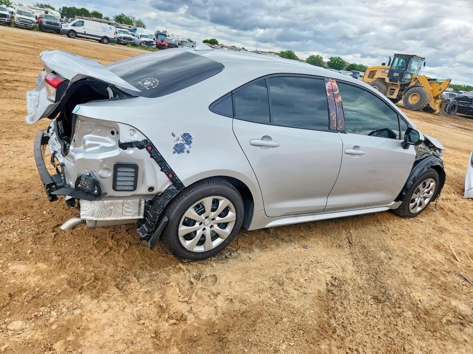 2026 Toyota Corolla VIN 5YFB4MDE6TP423251 COPART salvage auction — REAR END, TX - SALVAGE VEHICLE TITLE (P), sold $375 on 2026-07-30 (photo 3)