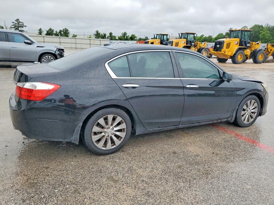 2014 Honda VIN 1HGCR2F89EA104243 COPART salvage auction — FRONT END, TX - CERTIFICATE OF TITLE, sold $1,950 on 2026-07-02 (photo 3)