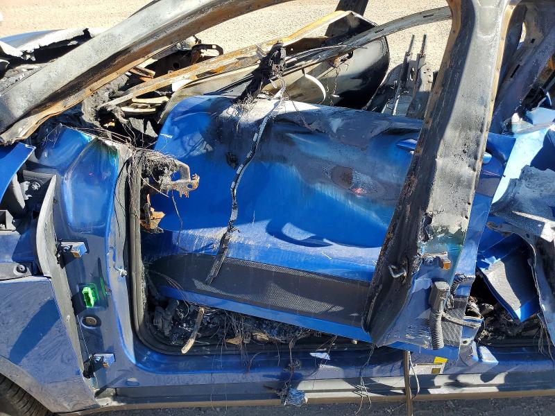 2017 Porsche Macan VIN WP1AA2A53HLB06085 COPART salvage auction — BURN, ON - PERMIT NO BRAND - UNFIT, sold $300 on 2026-07-30 (photo 7)