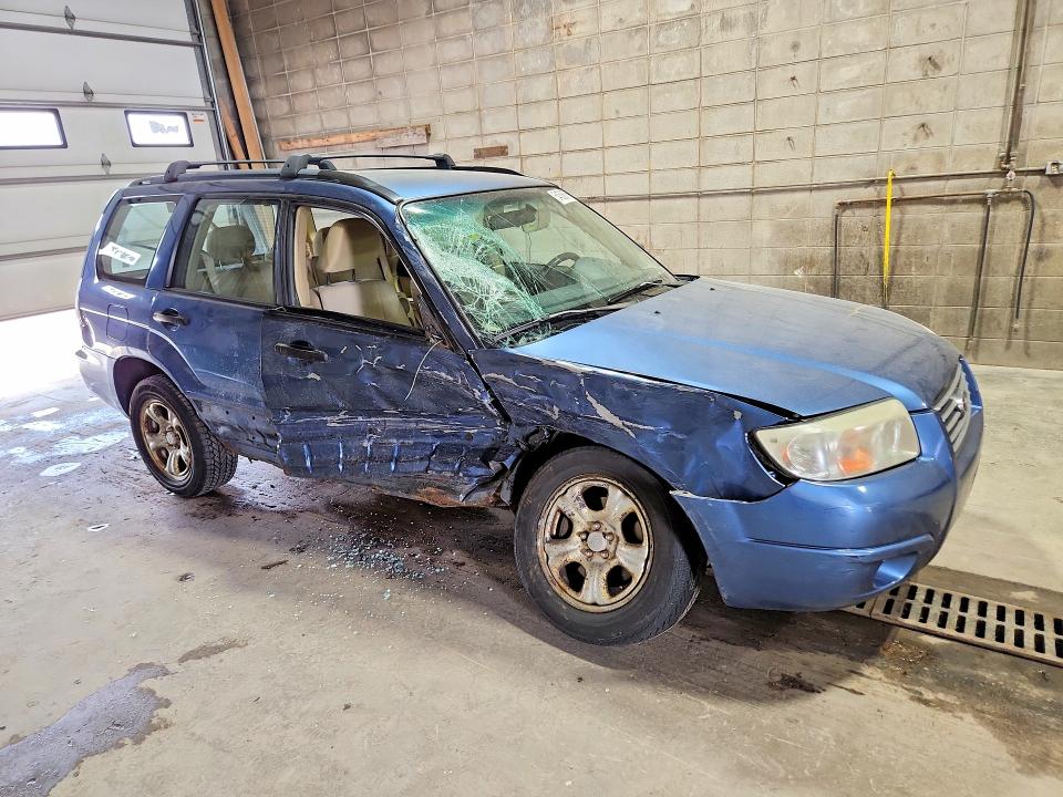 2007 Subaru Forester VIN JF1SG63617H702384 COPART salvage auction — SIDE, Mn - Cert Of Title-Prior Salvage, sold $250 on 2026-07-21 (photo 4)