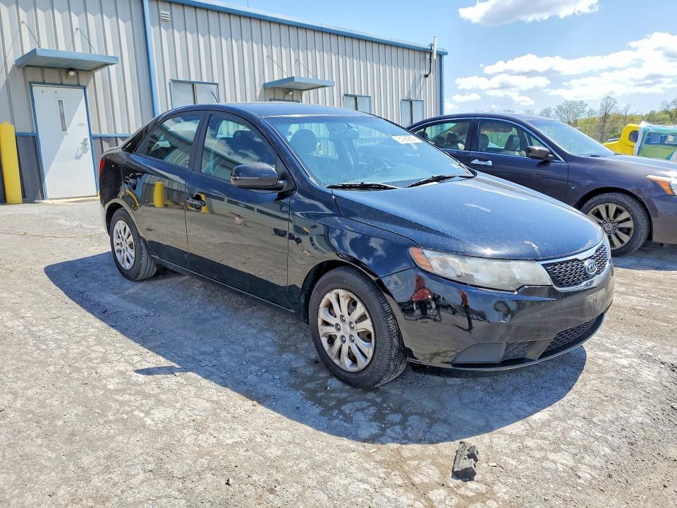 2013 Kia VIN KNAFU4A25D5706876 COPART salvage auction — SIDE, Md - Cert Of Salvage > 75% Damage, sold $375 on 2026-07-10 (photo 4)