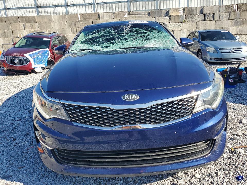 2016 Kia Optima VIN 5XXGU4L32GG087098 COPART salvage auction — ROOF, In - Certificate Of Title, sold $1,500 on 2026-07-17 (photo 5)