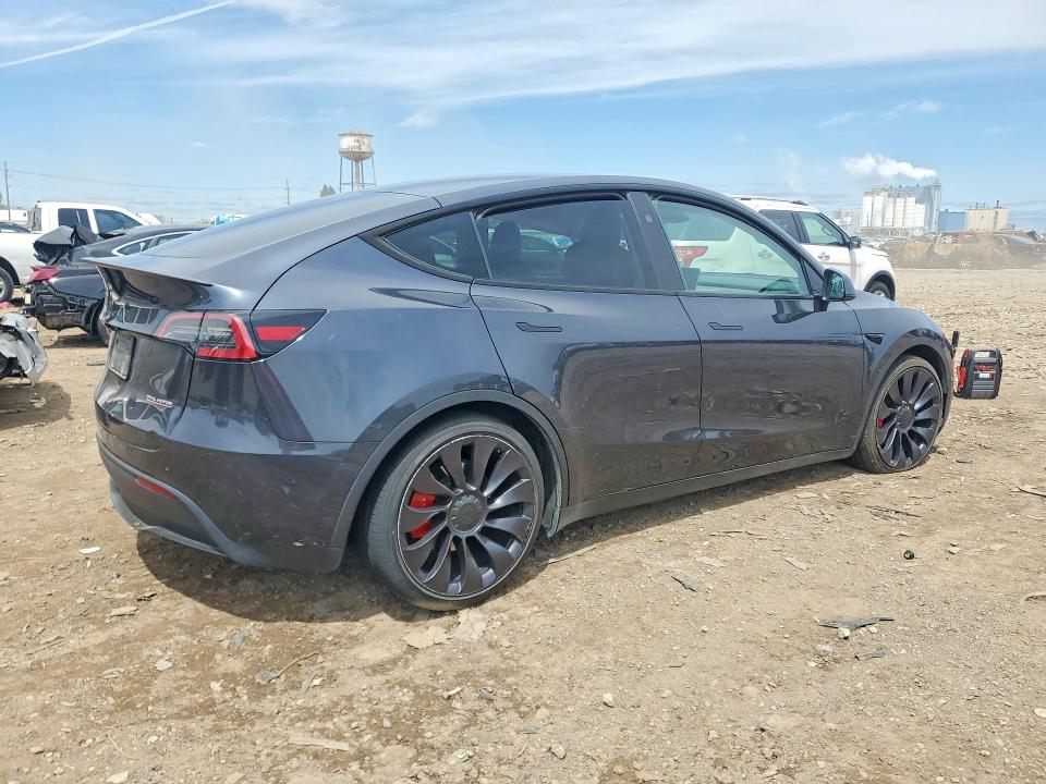 2024 Tesla Model y VIN 7SAYGDEFXRA278454 COPART salvage auction — SIDE, Il - Salvage Certificate, sold $15,300 on 2026-07-24 (photo 3)