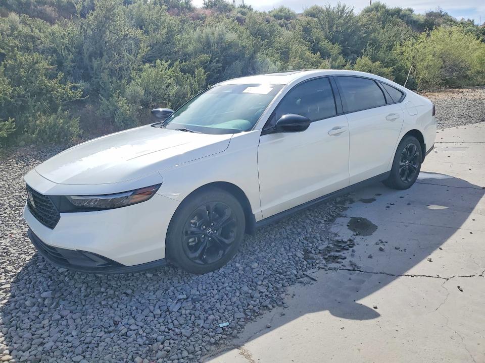 2025 Honda Accord VIN 1HGCY1F47SA065965 COPART salvage auction — SIDE, Nv - Salvage Title, sold $8,200 on 2026-07-30 (photo 1)