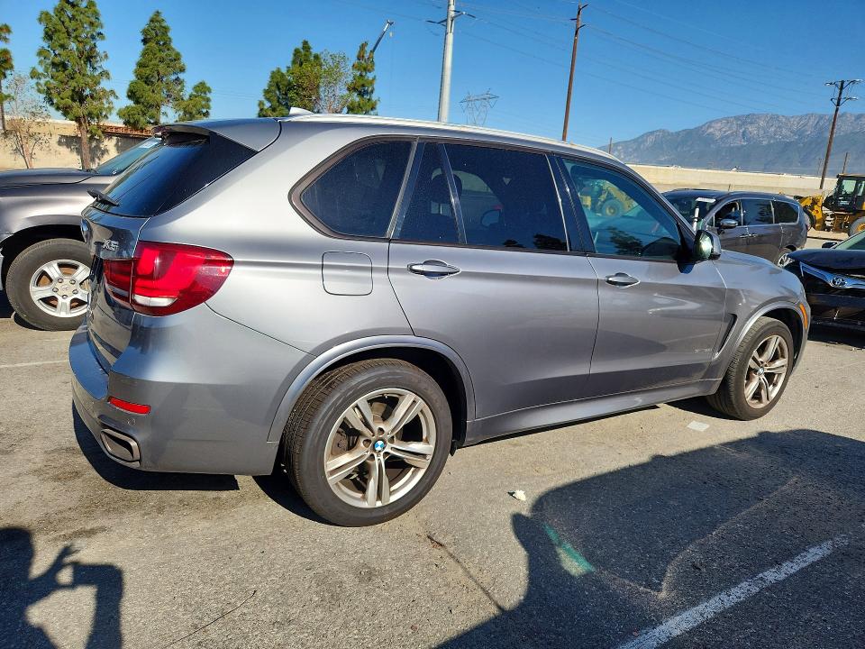 2014 BMW X5 VIN 5UXKR2C52E0H32480 COPART salvage auction — MINOR DENT/SCRATCHES, Ca - Dis/Dlr/Exp Only Clean Title, sold $2,500 on 2026-07-02 (photo 3)