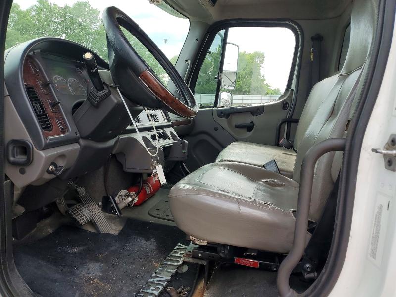 2016 Freightliner M2 106 VIN 1FVACWDT1GHHM1800 COPART salvage auction — FRONT END, MO - SALVAGE CERTIFICATE OF TITLE, sold $17,300 on 2026-08-20 (photo 7)