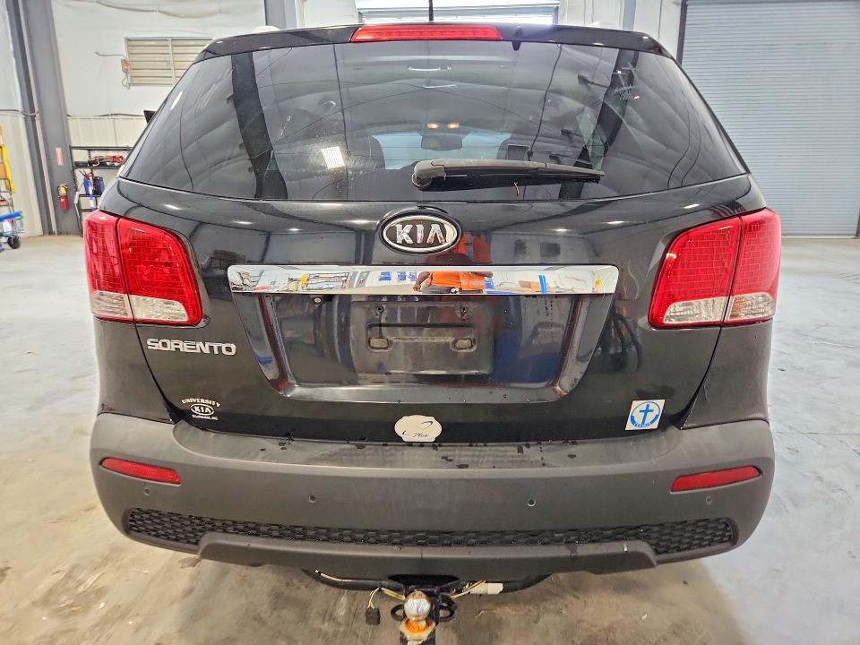 2011 Kia Sorento VIN 5XYKT3A10BG024420 COPART salvage auction — SIDE, NC - DEALER ONLY CLEAN TITLE, sold $1,250 on 2026-07-09 (photo 6)