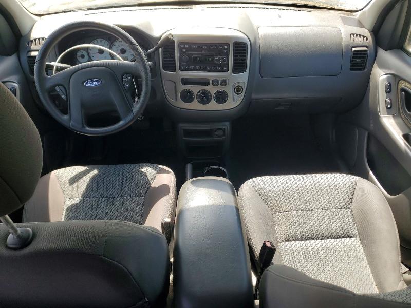 2003 Ford Escape VIN 1FMYU03143KE22028 COPART salvage auction — MINOR DENT/SCRATCHES, MA - CERT OF TITLE-RECONSTRCTD COLL, sold $425 on 2026-07-02 (photo 8)