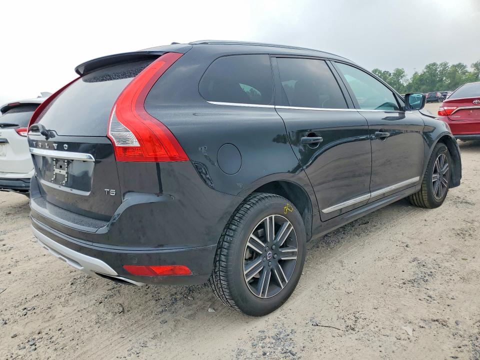 2017 Volvo VIN YV440MDR8H2081666 COPART salvage auction — FRONT END, Tx - Salvage Vehicle Title, sold $2,800 on 2026-07-21 (photo 3)
