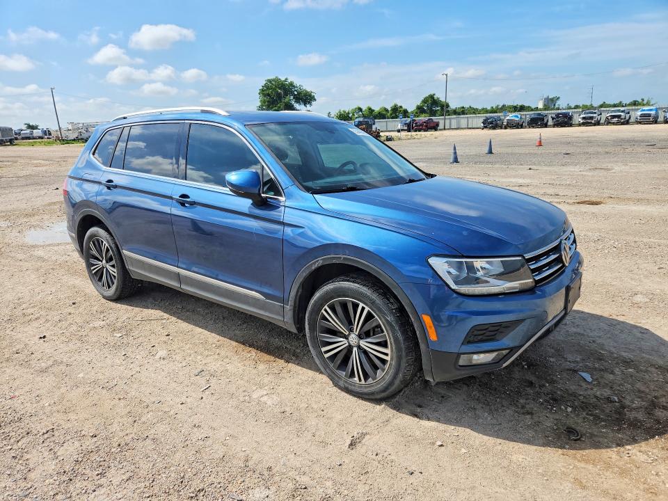 2019 Volkswagen VIN 3VV3B7AX8KM127916 COPART salvage auction — SIDE, Tx - Salvage Vehicle Title, sold $5,900 on 2026-07-22 (photo 4)