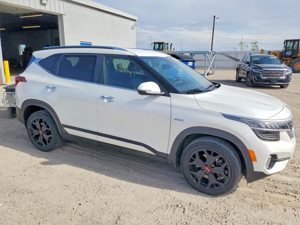 2021 Kia Seltos VIN KNDETCA23M7115252 COPART salvage auction — HAIL, Ia - Cert Of Title-Salvage Title, sold $3,250 on 2026-07-22 (photo 4)