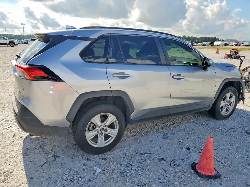 2020 Toyota Rav 4 VIN JTMW1RFV6LD043415 COPART salvage auction — FRONT END, Tx - Salvage Vehicle Title, sold $250 on 2026-07-28 (photo 3)
