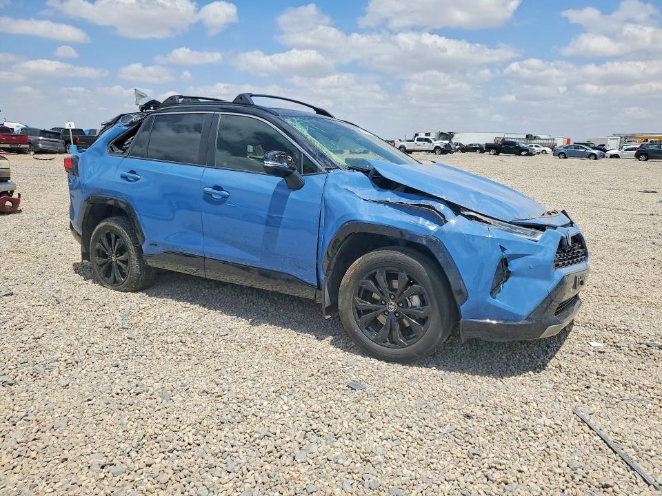 2024 Toyota Rav 4 VIN JTME6RFV3RJ058171 COPART salvage auction — ROLLOVER, Tx - Salvage Vehicle Title, sold $2,750 on 2026-07-14 (photo 4)