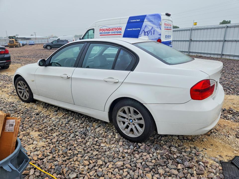 2007 BMW 3 series VIN WBAVC93577K034845 COPART salvage auction — HAIL, MO - SALVAGE CERTIFICATE OF TITLE, sold $650 on 2026-07-27 (photo 2)