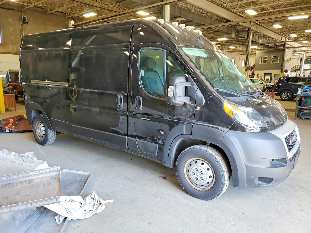 2022 Ram ProMaster 2500 VIN 3C6LRVDG2NE119469 COPART salvage auction — Rear End, MN - CERT OF TITLE-SALVAGE, sold $8,500 on 2026-07-08 (photo 4)