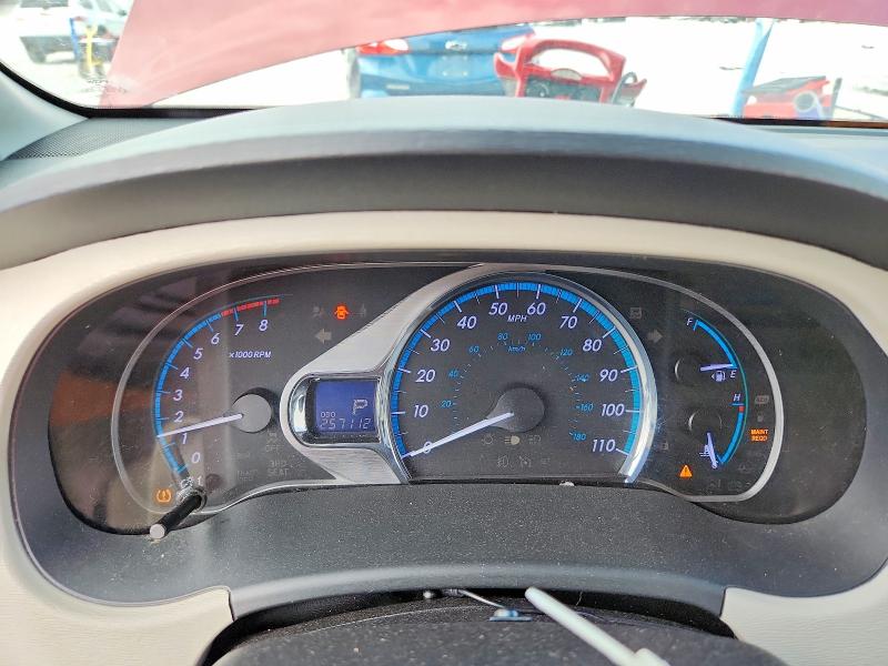 2014 Toyota Sienna VIN 5TDYK3DC5ES452680 COPART salvage auction — MINOR DENT/SCRATCHES, Mi - Dealer Only Clean Title (P), sold $3,400 on 2026-07-23 (photo 9)