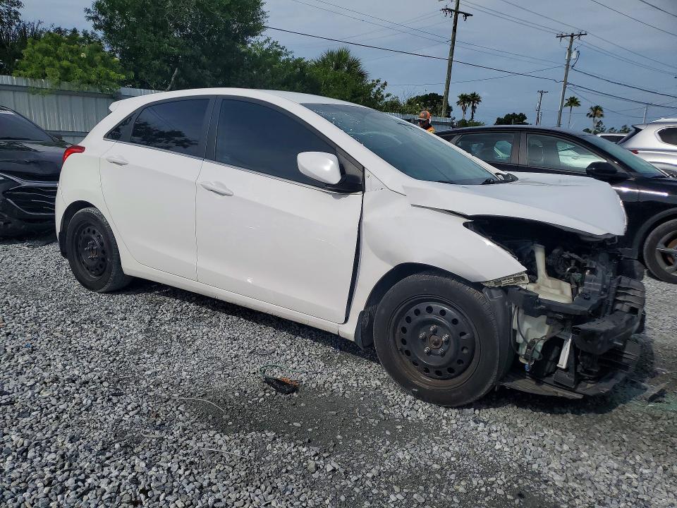 2016 Hyundai Elantra VIN KMHD35LH0GU280699 COPART salvage auction — FRONT END, Fl - Cert Of Title Slvg Rebuildable, sold $975 on 2026-07-07 (photo 4)