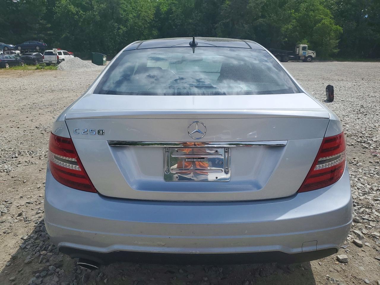 2012 Mercedes-Benz C-Class VIN WDDGJ4HB8CF901892 COPART salvage auction — Minor Dent/Scratches, RI - CERTIFICATE OF TITLE, sold $2,100 on 2026-07-01 (photo 6)