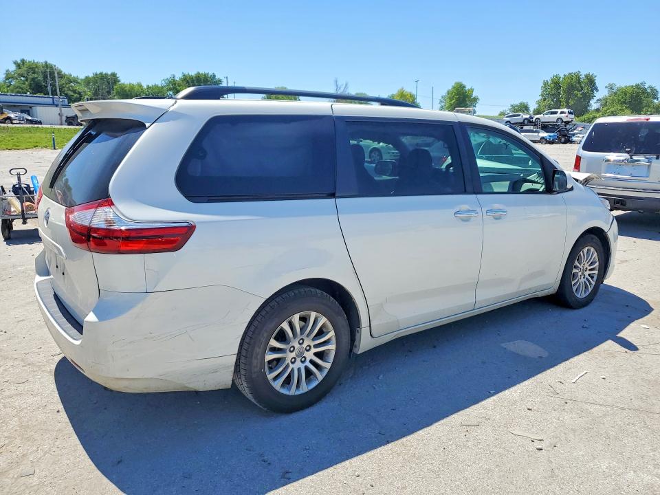2017 Toyota Sienna VIN 5TDYZ3DC2HS821415 COPART salvage auction — FRONT END, Mo - Salvage Certificate Of Title, sold $3,200 on 2026-07-07 (photo 3)