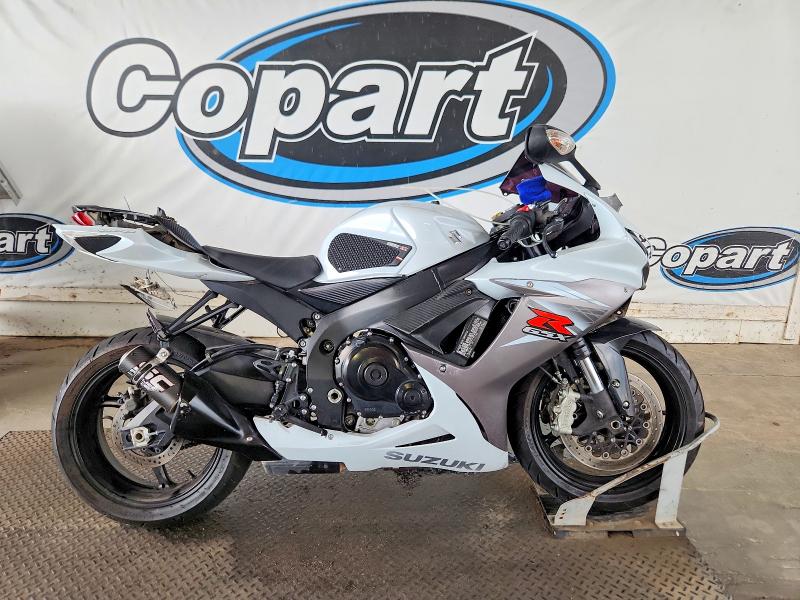 2015 Suzuki Gsx-r VIN JS1GN7FA8F2101495 COPART salvage auction — SIDE, Tx - Salvage Vehicle Title, sold $2,150 on 2026-07-09 (photo 1)