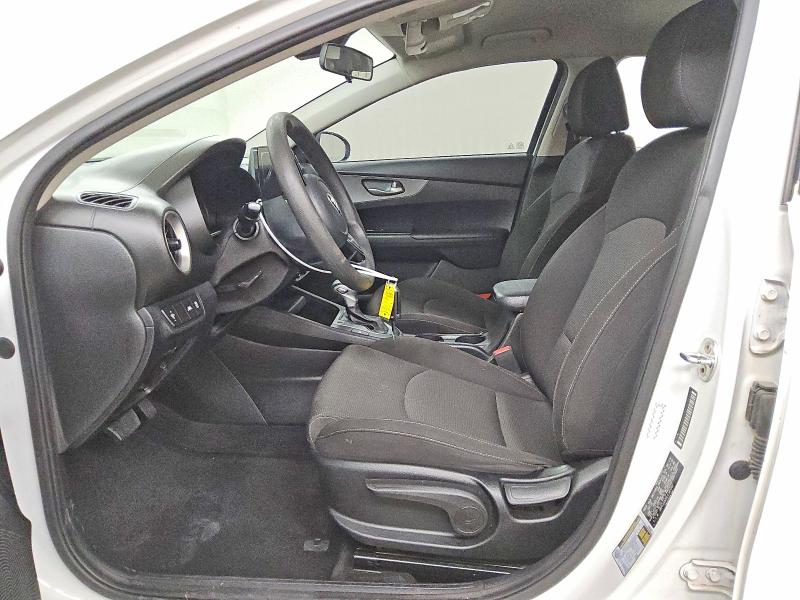 2020 Kia Forte VIN 3KPF24AD5LE185302 COPART salvage auction — MINOR DENT/SCRATCHES, Tx - Certificate Of Title, sold $2,300 on 2026-07-02 (photo 7)