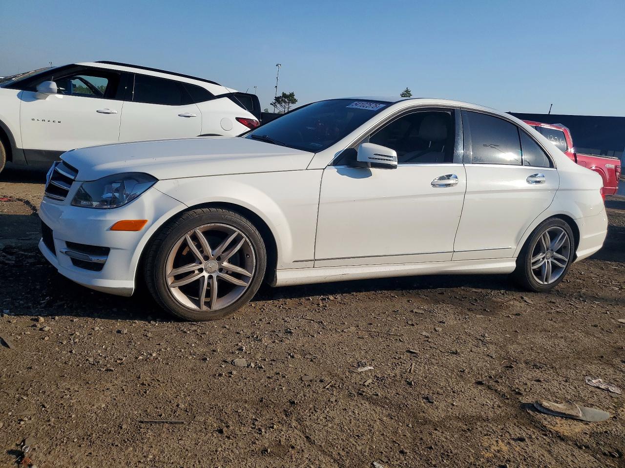 2014 Mercedes-Benz C-Class VIN WDDGF4HB3EG252937 — COPART salvage auction photo