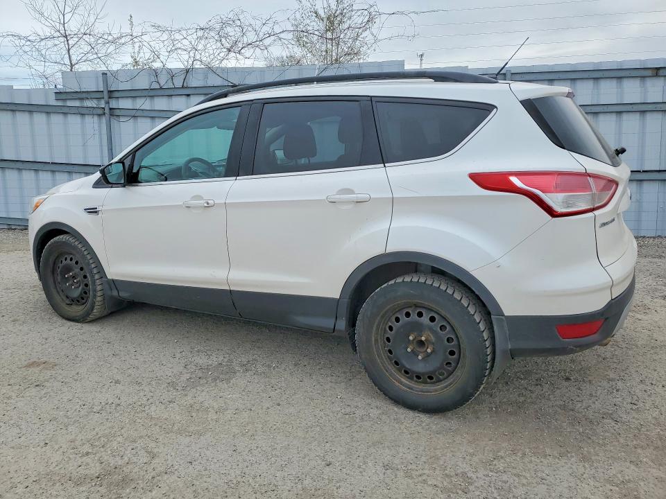 2015 Ford Escape VIN 1FMCU0GX0FUB83871 COPART salvage auction — MINOR DENT/SCRATCHES, On - Permit No Brand - Unfit, sold $525 on 2026-07-03 (photo 2)