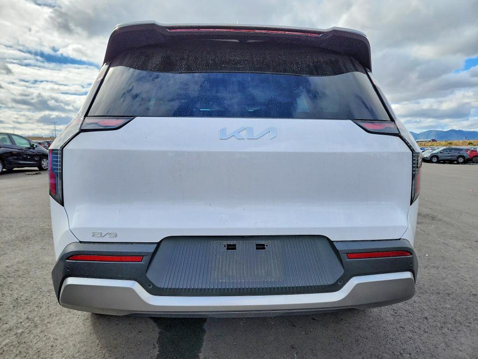 2025 Kia VIN 5XYAFFS59SG001627 COPART salvage auction — FRONT END, Ca - Salvage Certificate, sold $11,700 on 2026-07-30 (photo 6)