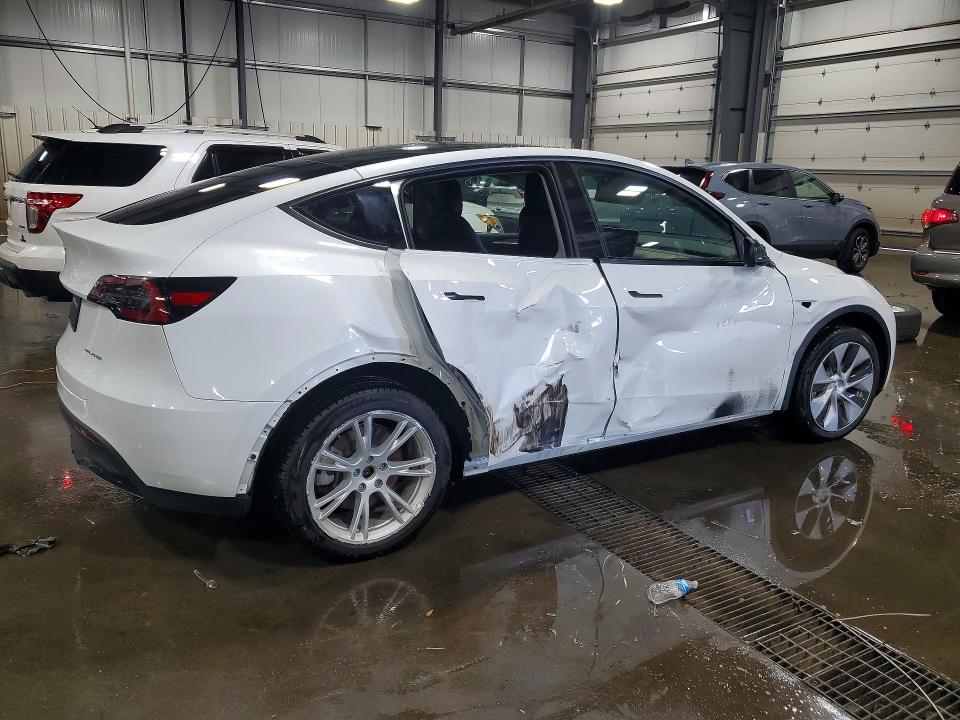 2023 Tesla VIN 7SAYGDEE9PF684006 COPART salvage auction — SIDE, Mn - Cert Of Title-Salvage, sold $300 on 2026-07-21 (photo 3)