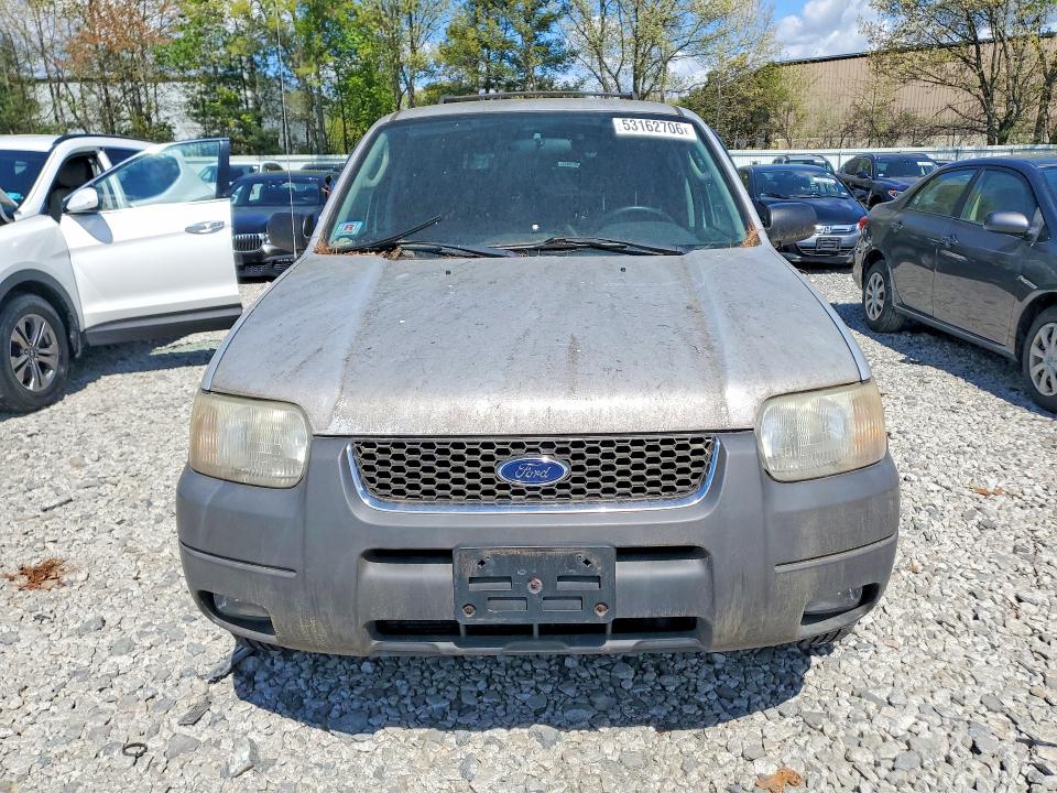 2003 Ford Escape VIN 1FMYU03143KE22028 COPART salvage auction — MINOR DENT/SCRATCHES, MA - CERT OF TITLE-RECONSTRCTD COLL, sold $425 on 2026-07-02 (photo 5)