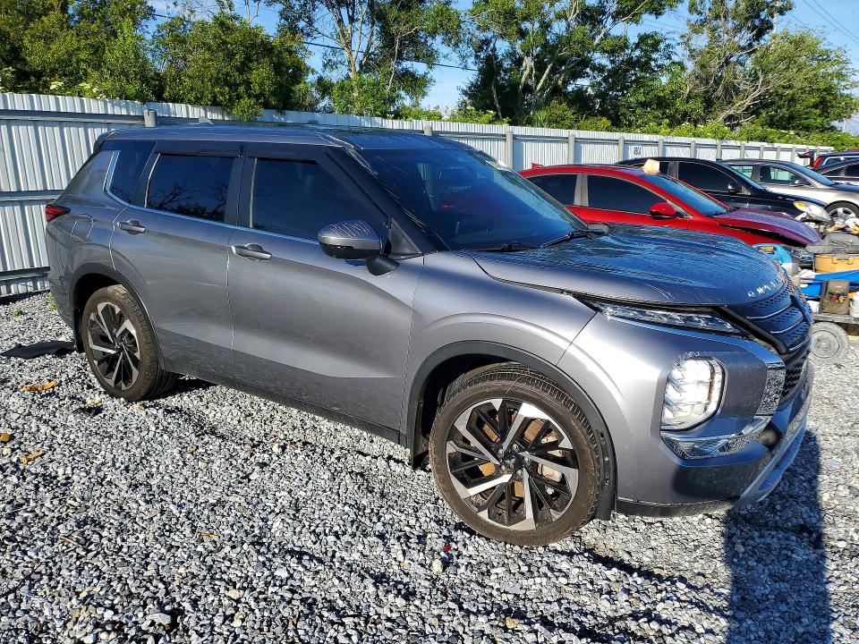 2022 Mitsubishi Outlander VIN JA4J3UA87NZ017480 COPART salvage auction — FRONT END, Fl - Certificate Of Destruction, sold $5,400 on 2026-07-14 (photo 4)