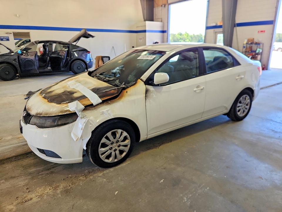 2012 Kia Forte VIN KNAFT4A28C5486215 COPART salvage auction — Burn Engine, Va - Cert Of Title - Salvage, sold $325 on 2026-07-10 (photo 1)
